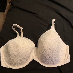2 Victoria secret bra